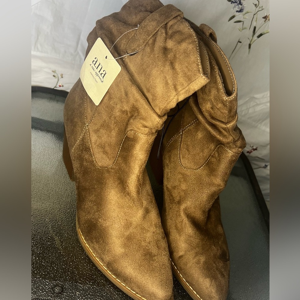 a.n.a Women's Brown Booties